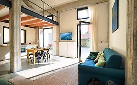 Del Re House, Parking Free